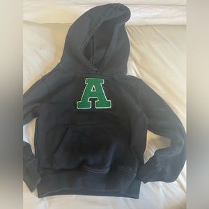 Axel abrígate boys A hoodie size 6-8